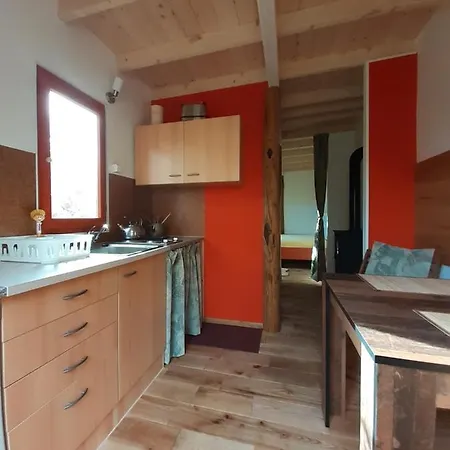 Semesterbostad Casetta-felicita *